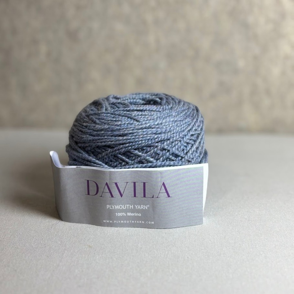 Plymouth Yarn Davila 100% Merino Wool 50g Silver Blue Grey Worsted Knit Crochet